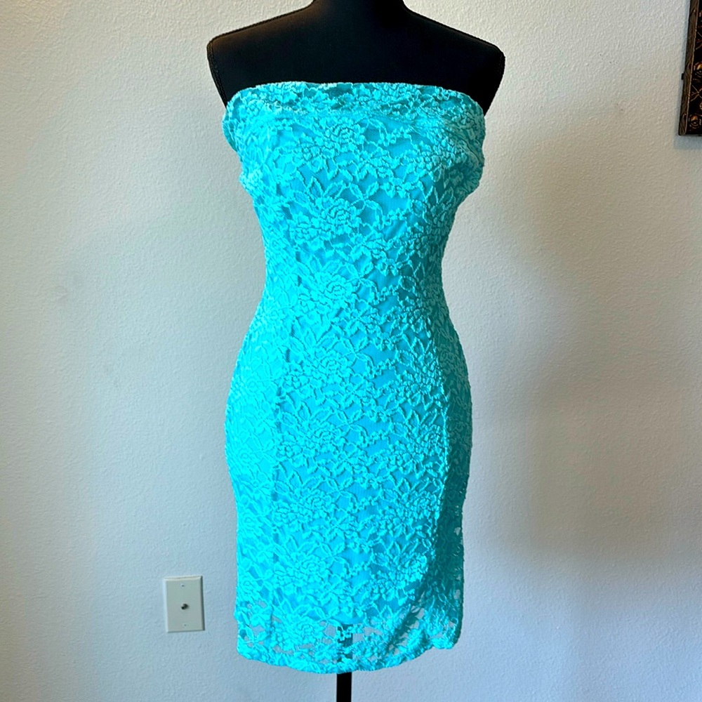 NWT: Aqua Blue Lace Mini Dress, Size Large